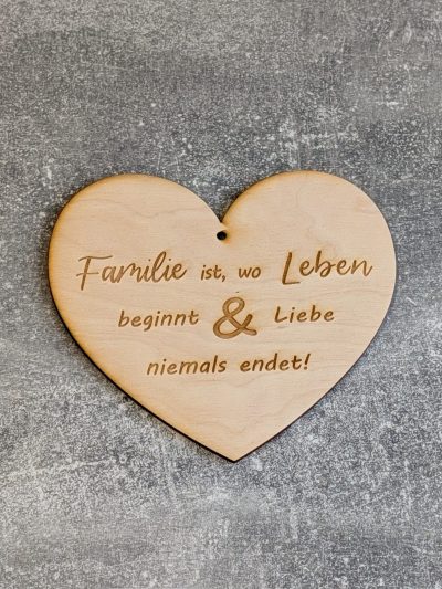 Türschild - Herz *Familie ist...*